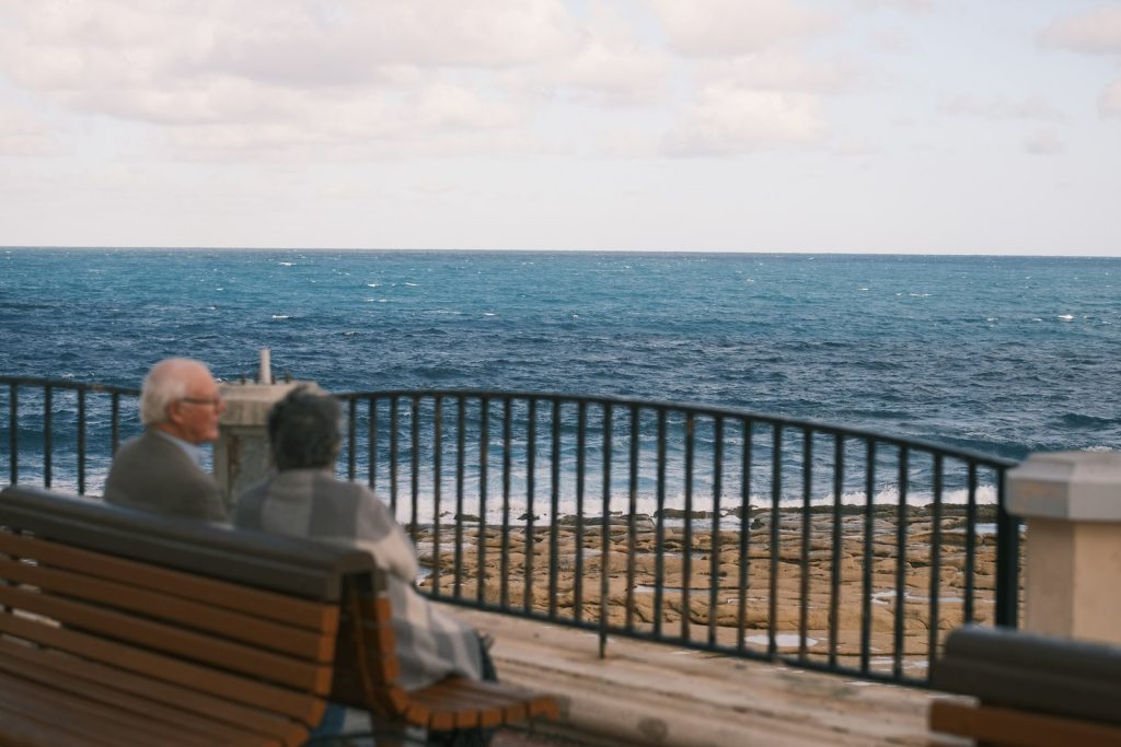 Est-ce que les retraités doivent payer la taxe d'habitation ? Éclairage sur la situation fiscale des seniors